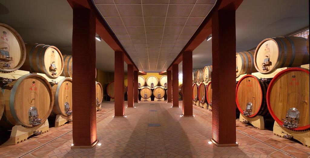 Albergo Cantine Ascheri Bra Exterior photo